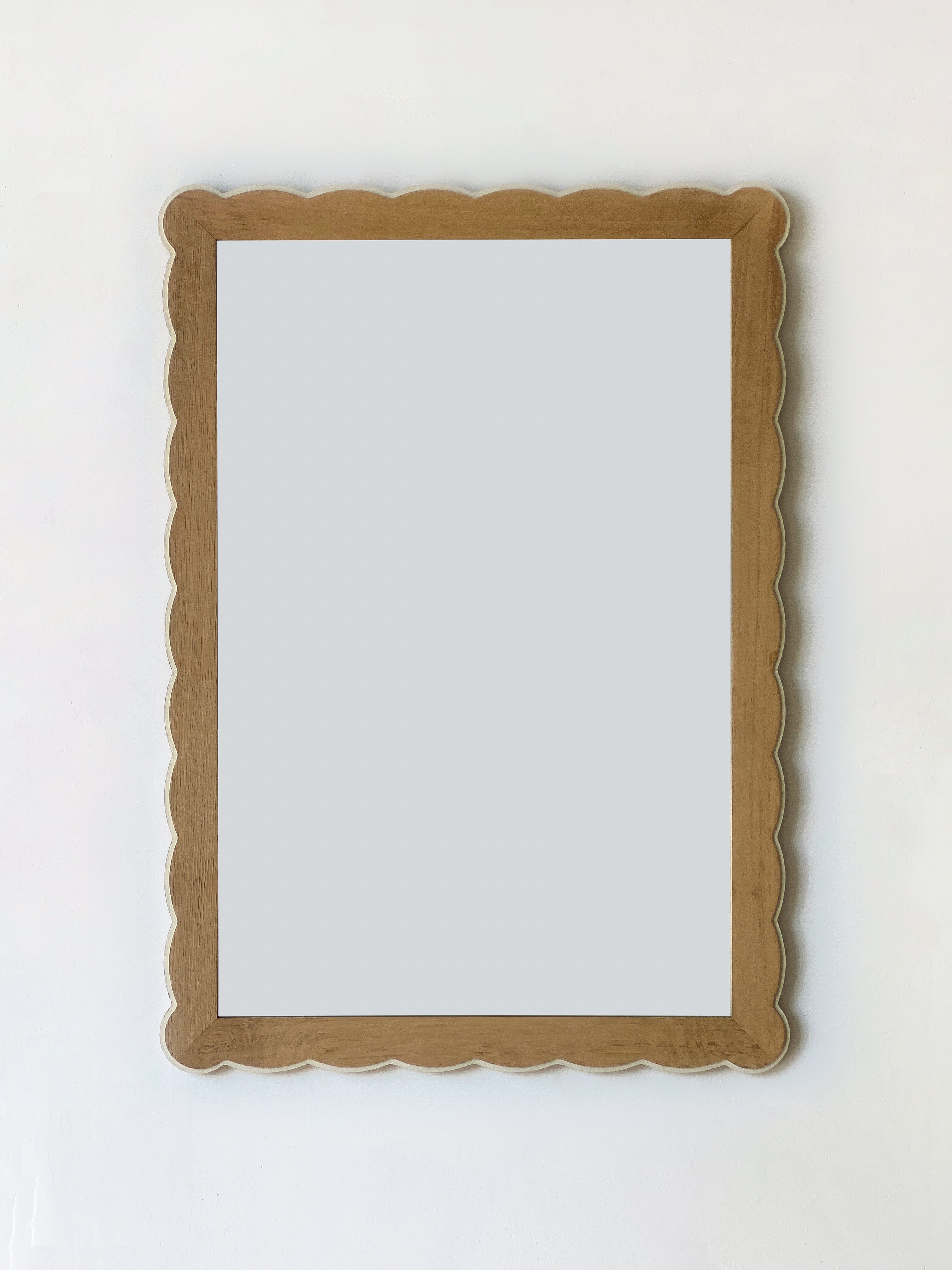 Santiago Scalloped Mirror With Highlighted Edge Raw - Medium