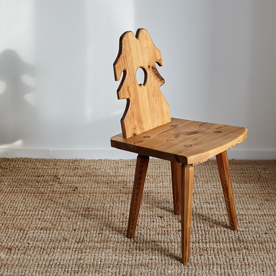 Highlander “zydel” type chair inspired by Tatra